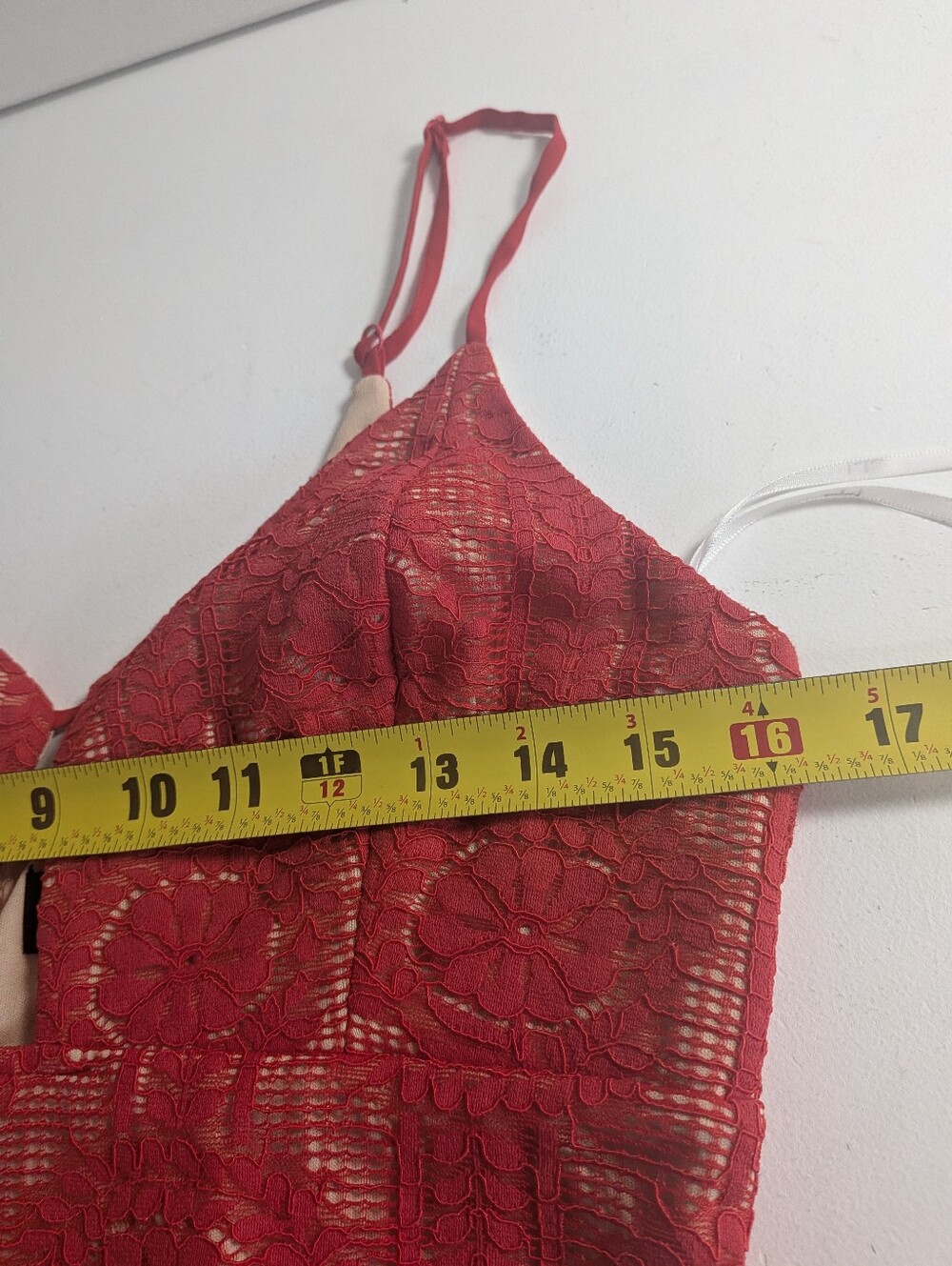 Lulus Avianna Red and Nude Lace Bodycon Mini Strap Dress Size Medium Sexy EUC - Picture 14 of 16